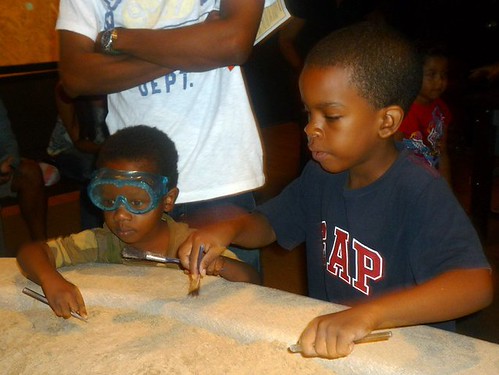 The World's Largest Dinosaurs dinosaur dig