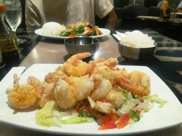 Lucky 8 Noodle + Sushi Bar lunch