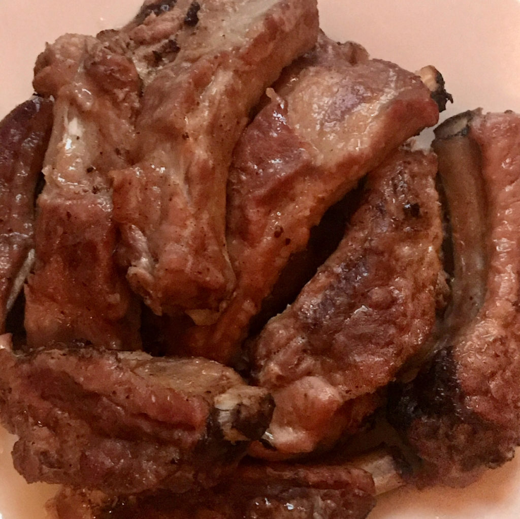 Easy “Fall off the Bone” Slow Baked St. Louis Style Ribs)